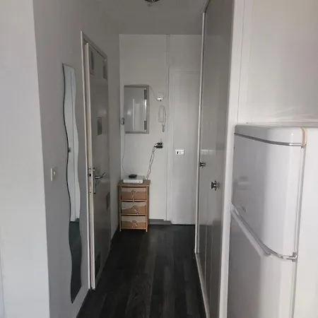 Comfortable Furnished אקס-לה-באינס